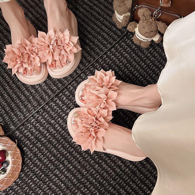 2025 new shit-stepping slippers female summer wear fairy wind thick-bottomed flowers with skirt one-word beach sandals