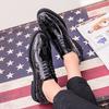 Spring Fall Mens Gold Bright Leather Male Comfortable Oxfords Man Casual Stylist Luxury Brogue for Men Business Moccasin Shoes