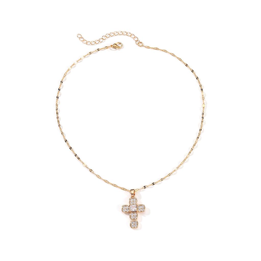 European and American Ins Cross Necklace, Personalized Design, High-end Light Luxury Copper Inlaid Zircon Short Collarbone Chain