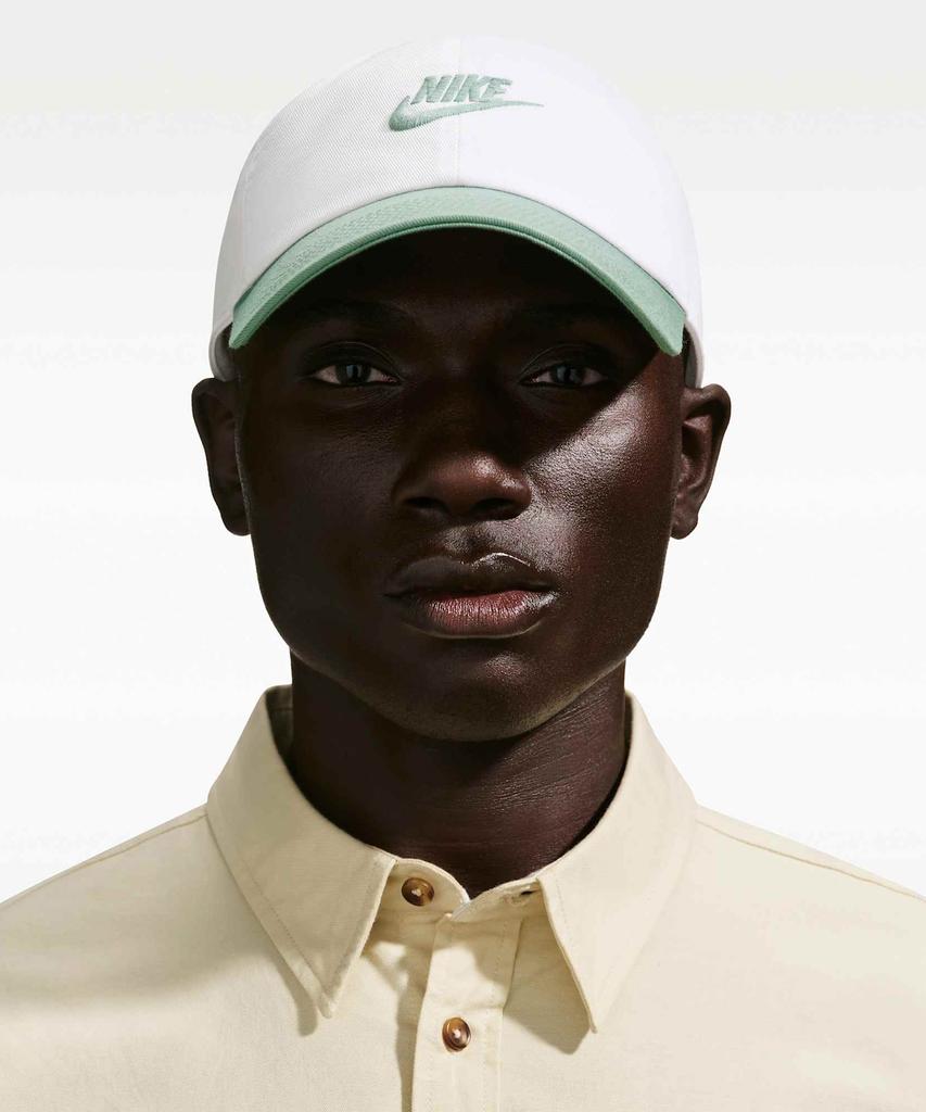 NIKE Club Unstructured Futura Wash Cap - White: Steam / Fb5368-105