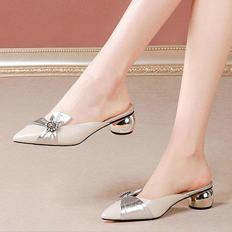 2025 summer new pointed half slippers women's middle heel bag fashion wear versatile sandals women's thick heel women's lazy drag