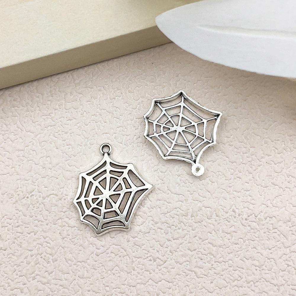 Gothic Halloween Skull & Bat Pendant Jewelry Accessory