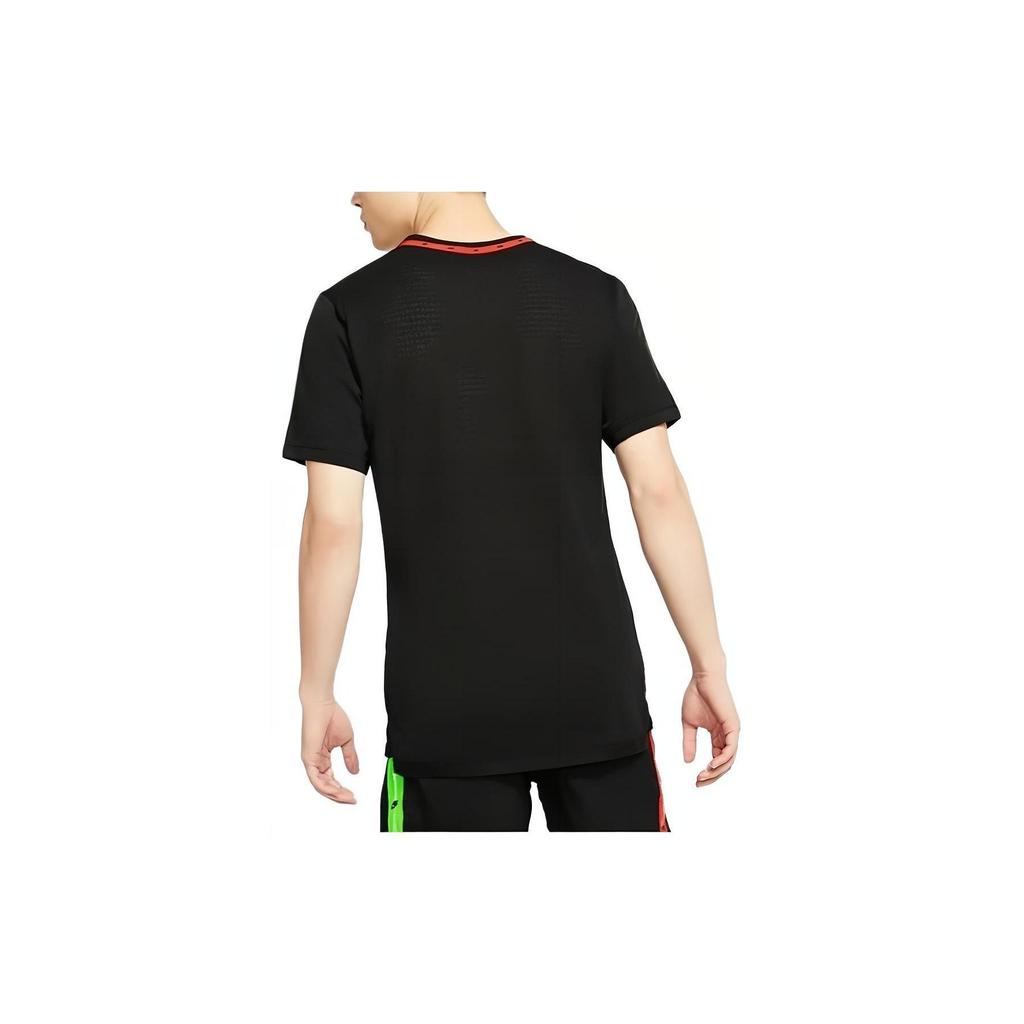 Nike T Shirts Men's Black Crew Neck Moderate Straight Fit BV5599-010