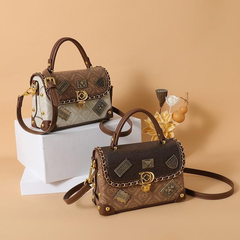 New Niche Design Shoulder Bag Trendy Retro Badge Bag Women's Fashion Messenger Bag Portable Box Bag