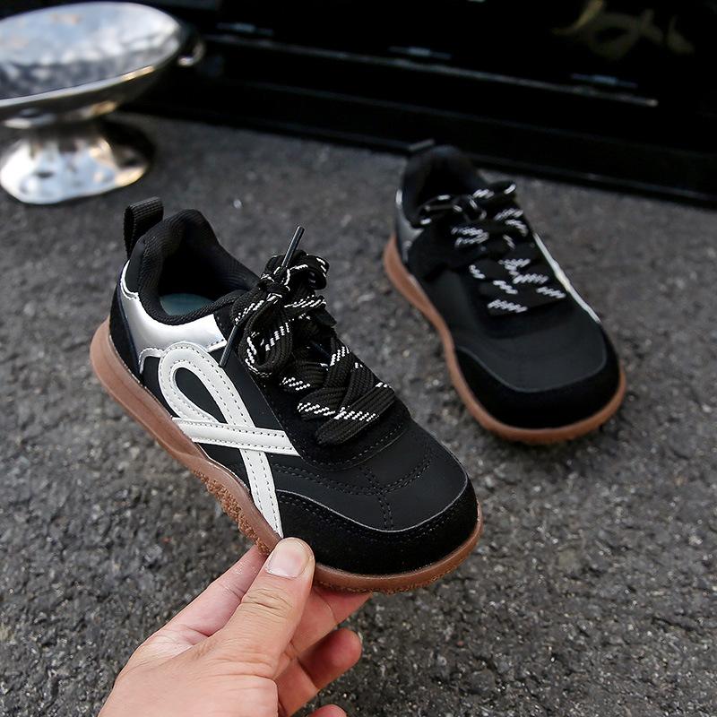 

Classmate girls shoes 2025 new autumn leather surface children s sports shoes spring and autumn soft bottom foreign style boys shoes 25 чёрный
