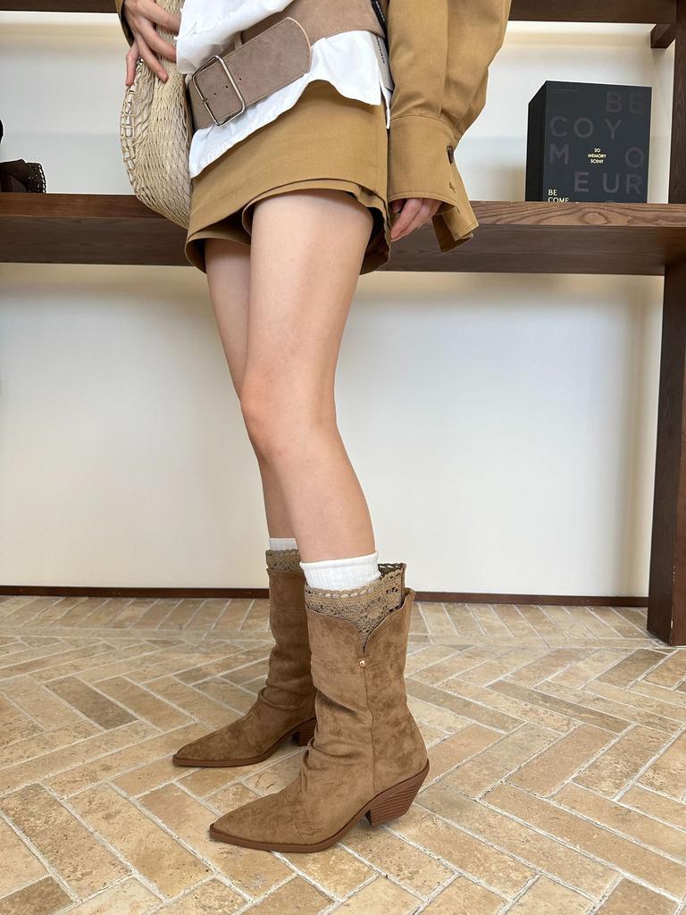 Pointed Boots 2025 Autumn and Winter New Pleated Stacking Boots Retro Lace Edge Thick Heel Western Cowboy Boots