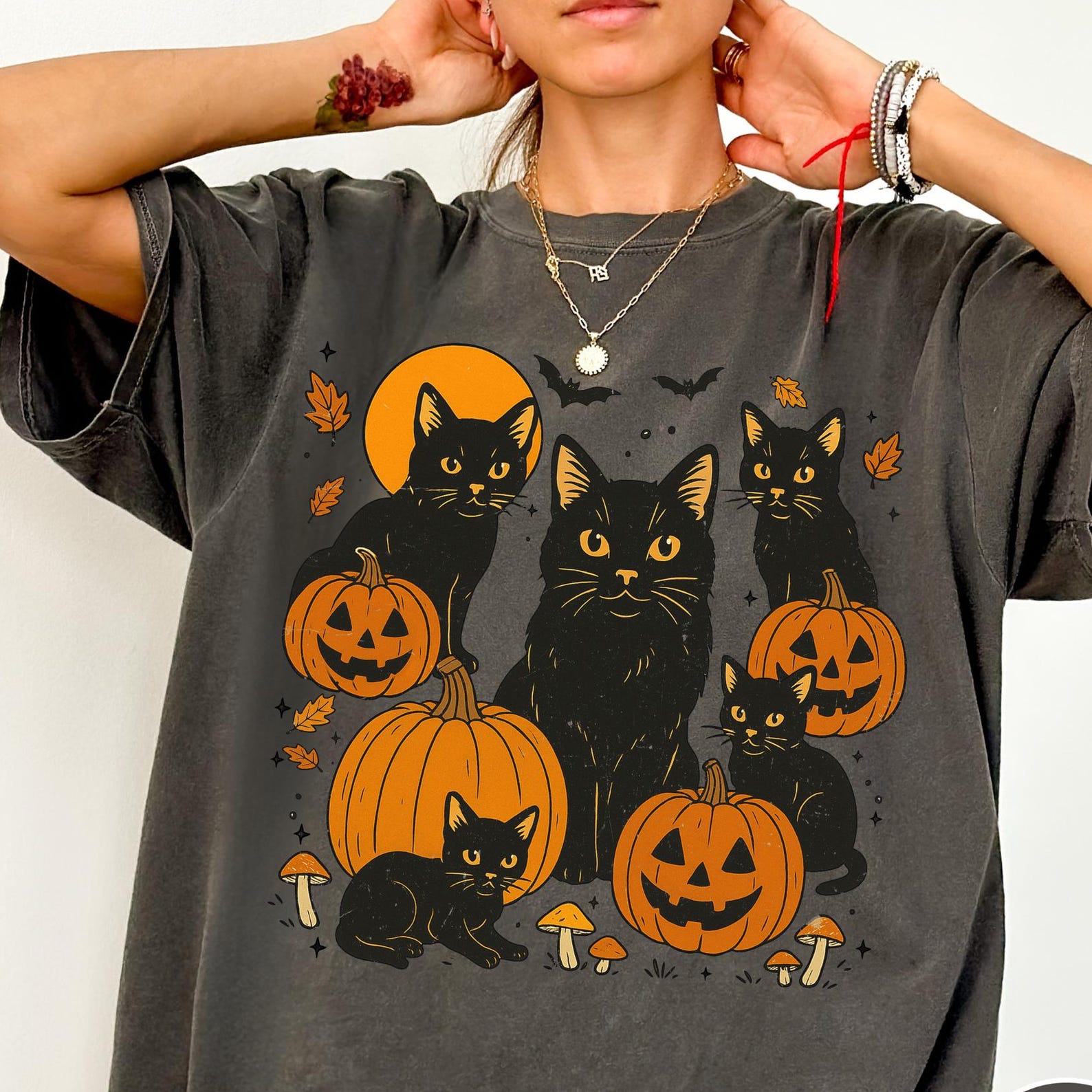Black Cat & Pumpkins Comfort Colors® Shirt, Cat Halloween T-Shirt, Retro Halloween Aesthetic, Women s Halloween Shirt, Black Cat Graphic Tee 3XL