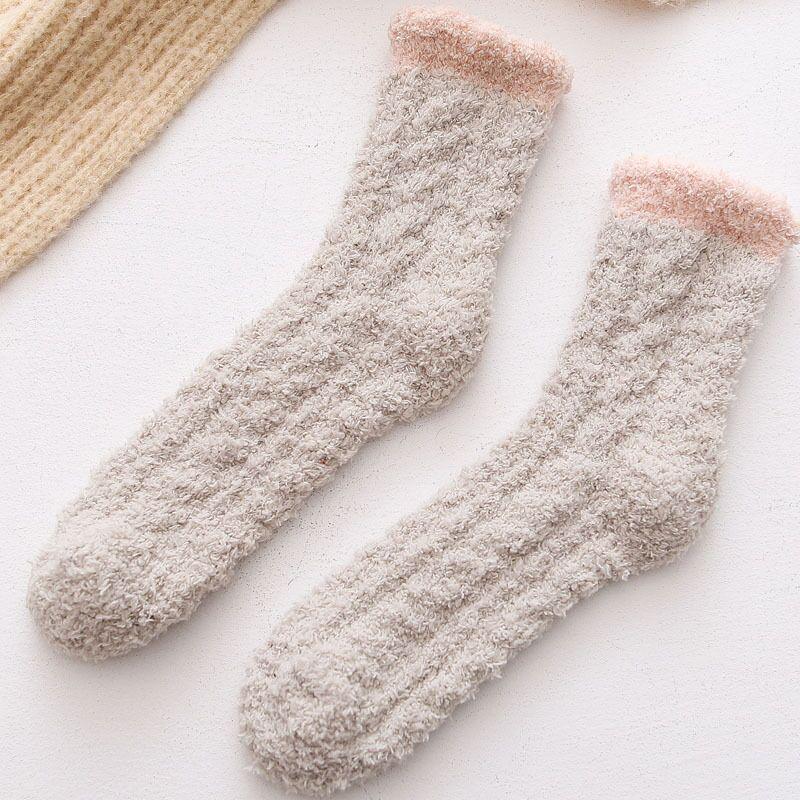 Women's Mid-Calf Coral Fleece Socks: Half-Sided Fleece, Cat Paw Design, Cute & Cozy for Autumn/Winter