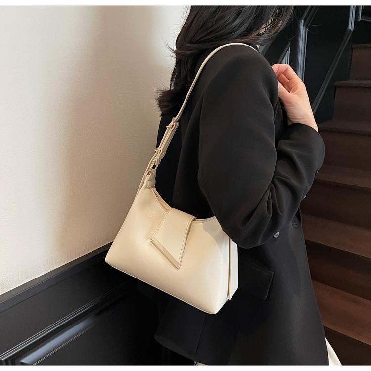 Women Summer Glossy PU Delicate Crossbody Bag High Grade Buckle Zipper One Shoulder Bags Versatile Commute Underarm Packs