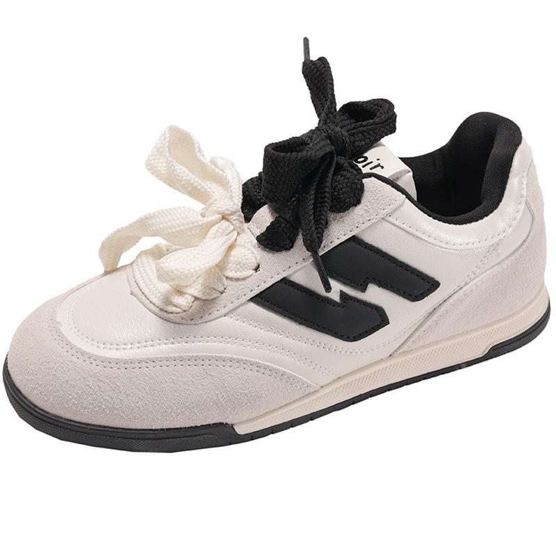 Fashion trend increases versatile thick baseplate shoes women's 2025 new spring and autumn lightweight low-top round head sports board shoes
