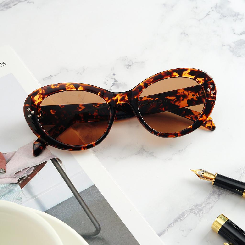 Glasses 2252 Large Frame Face Covering Oval Hawksbill Frame Multi-Color Sunglasses Women, Rivet Sunglasses Men