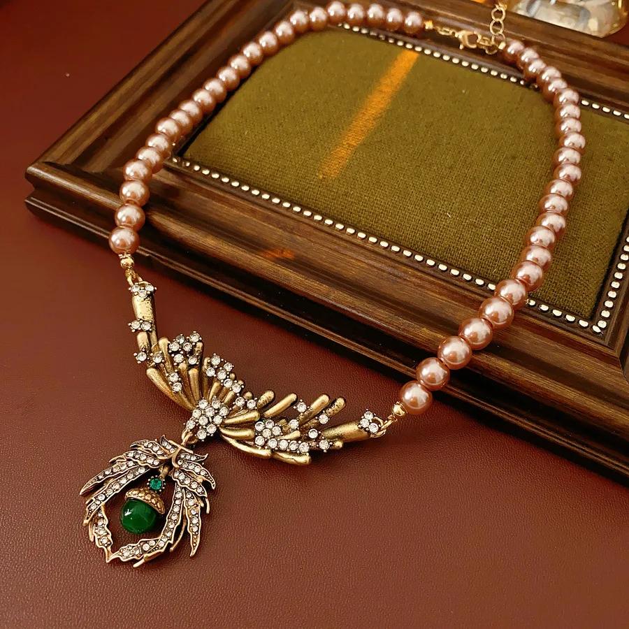 Set di Gioielli Vintage con Foglie Intarsiate di Strass per Donna Ciondolo Ragno Collana di Perle Set di Orecchini da Sposa Retro di Alta Gamma