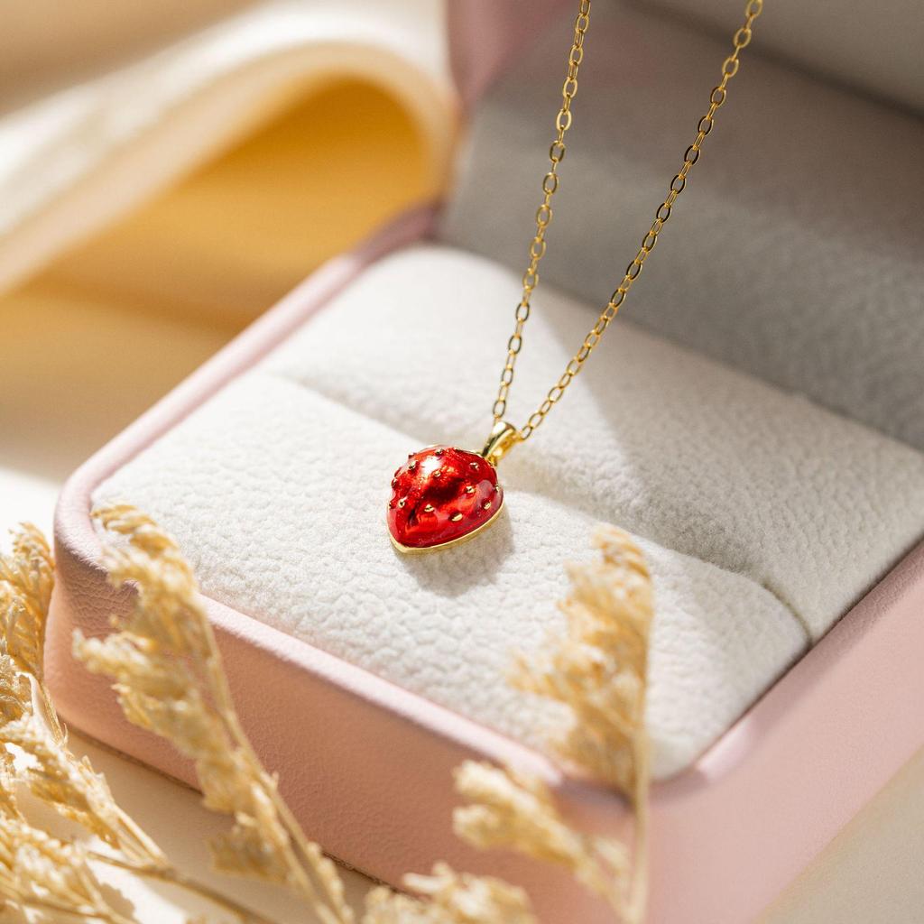 Naszyjnik z truskawką ze srebra sterlingowego s925: Modny Damski Wisiorek z Owocami Epoksydowymi
