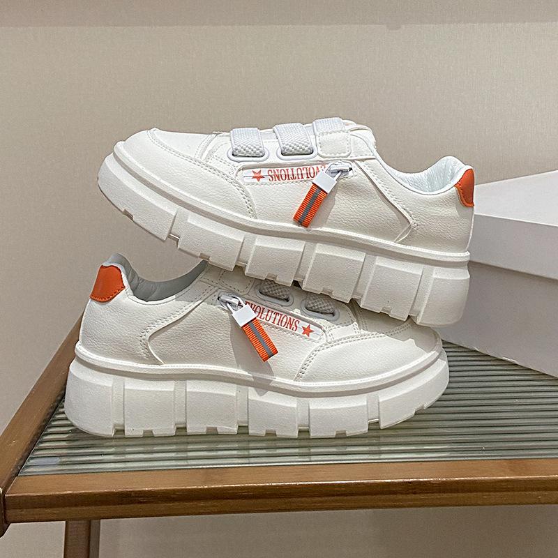 2025 Little White Shoes Women's Spring New Korean Version Ins Female Students' Leisure Sports Versatile Board Shoes Street Shot XT165
