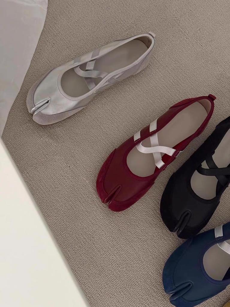 Nowe super miękkie skórzane czerwone buty baletowe z rozdzielonym palcem u nogi, buty Mary Jane, damskie buty na płaskiej podeszwie