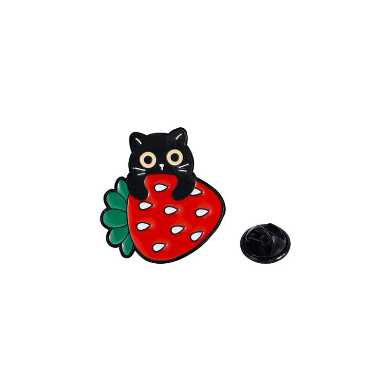 Super cute little meow cartoon badge creative fresh fruit strawberry series, black cat paint brooch accessories