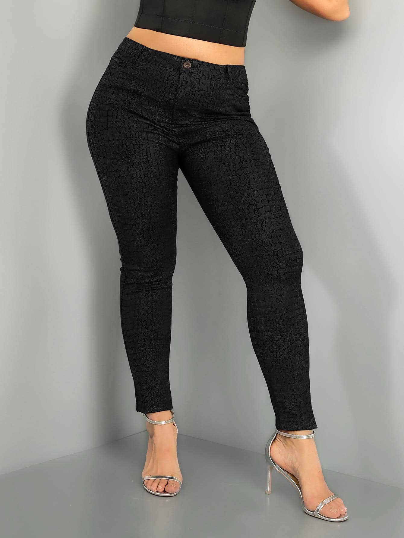 Узкие брюки Rose Beauty A Plus из эластичной искусственной кожи с крокодиловым узором — фото 4