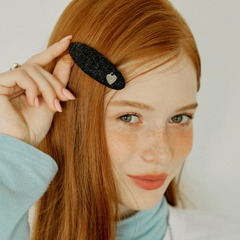 

VVV glitter tweed logo hairpin Black
