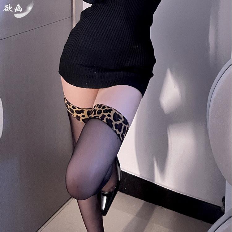 

New leopard print thigh-high socks Sexy long black stockings for women, wild garter stockings, bright and seductive ultra-thin high-tube stockings Average Size
