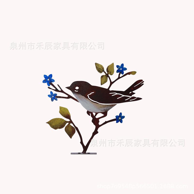 Metal Bird Garden Stake Outdoor Decorative Iron Art Animal Silhouette Sculpture Yard Lawn Ornament Creative Nature Inspired Design