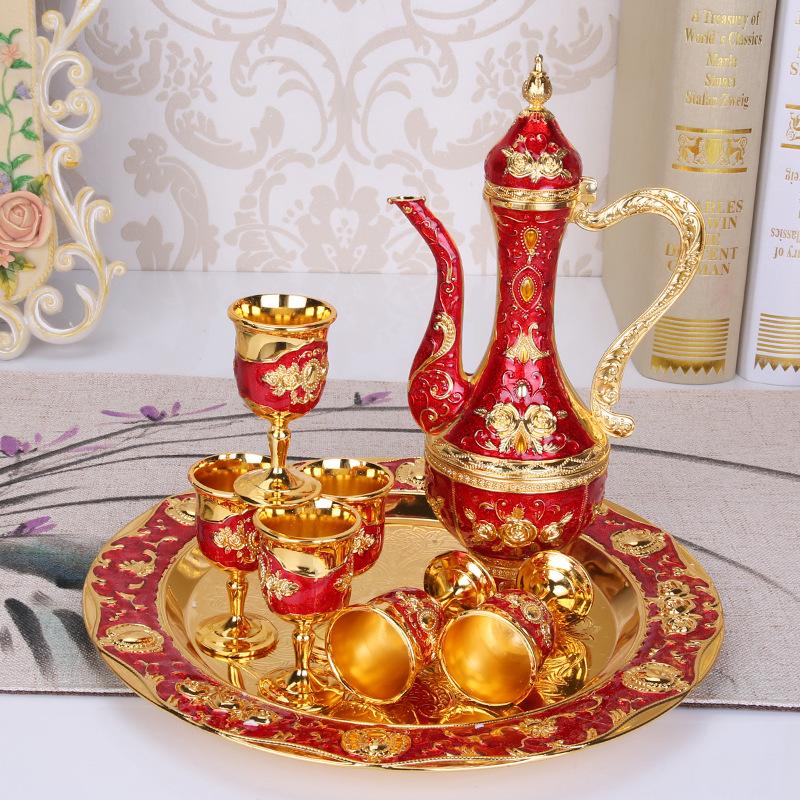 Palace Style Wine Set Metal Hip Flask Wine Glass 8-piece Set Wedding Drinkware Wine Glass Set Shot Glasses Sets Exquisite Gift