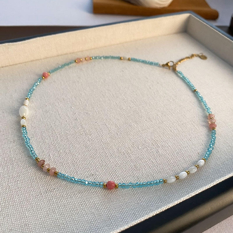 

Ожерелье из титановой стали с натуральным камнем, кристаллами и бусинами, нишевый дизайн, легкая роскошь, темперамент, универсальное, изысканное, модные аксессуары с высоким чувством стиля