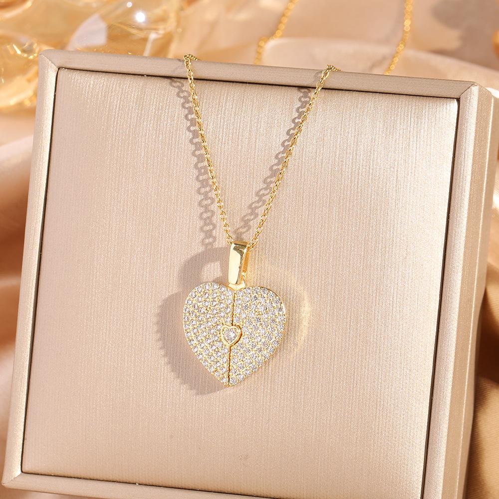 Four Leaf Clover Pendant Necklace For Women Fashionable Zircon Crystal Adjustable Chain Delicate And Versatile Jewelry