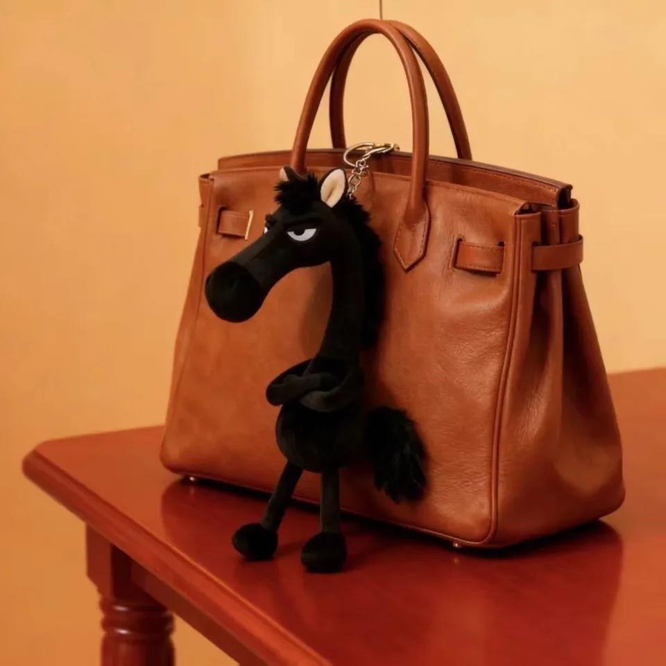 Portachiavi Cavallo Nero Peluche Ciondolo Zaino Decorazione Anno del Cavallo Peluche Souvenir di Capodanno Regali Per Ragazzi Ragazze