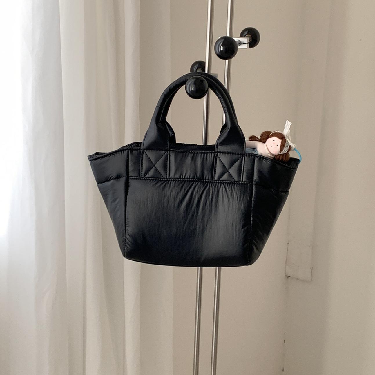 

Fashion Nylon Quilted Tote Bags for Women Cotton Padded Shoulder Bag Mini Handbags and Purses Down Space Bag Winter Small Clutch