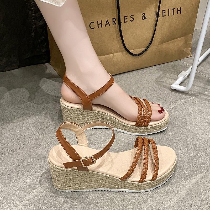 2025 Sommer neue Retro-Plateau-Keilabsatz gewebte dünne Riemen offene Zehen High Heels leere Sandalen Damen