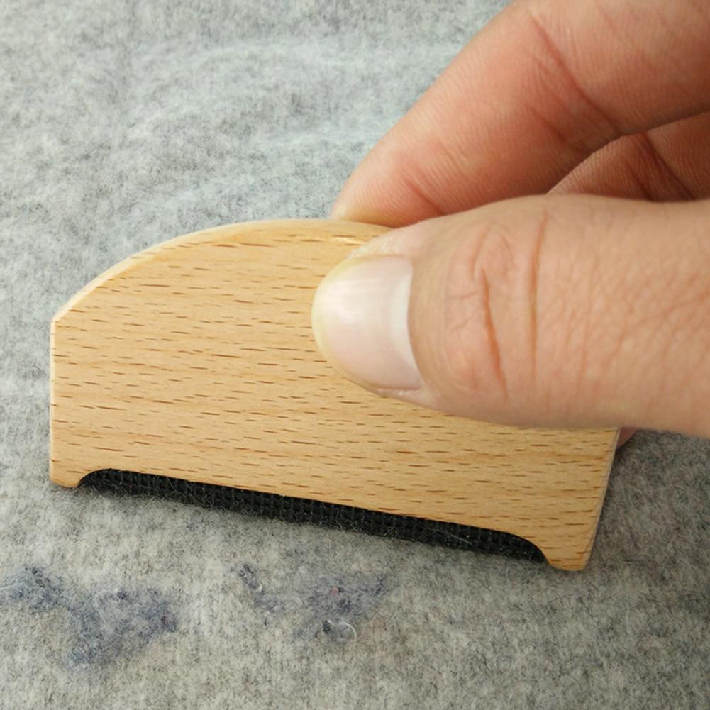 Wooden Trimmer Sweater Brush Roller Portable Fuzzy Easy Clean Manual Fabric Comb Lint Remover