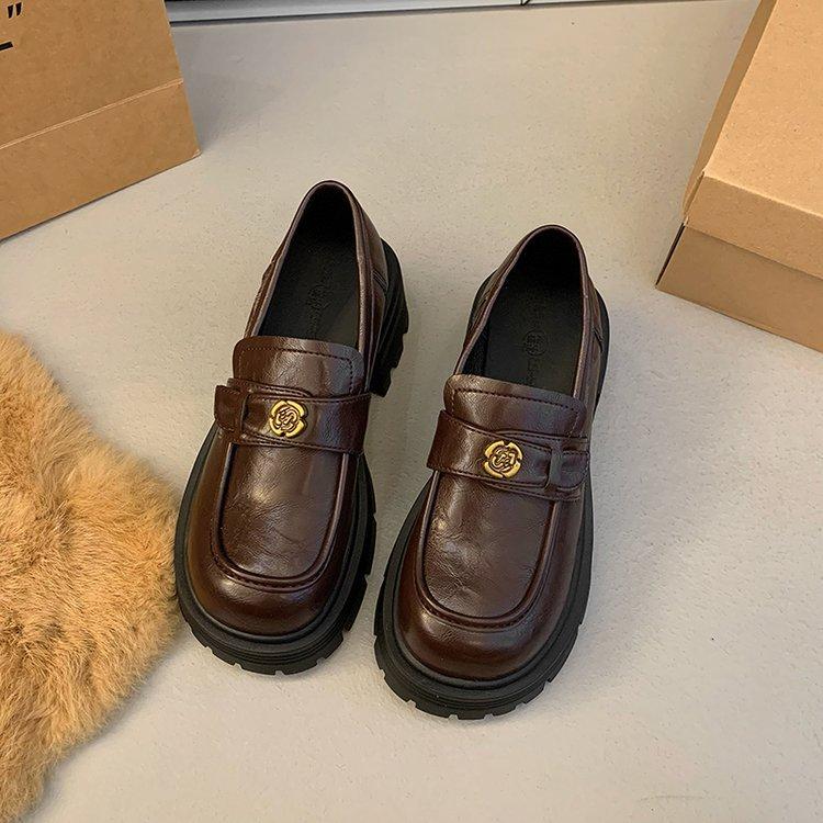 

Platform loafers women s 2025 new popular spring and autumn versatile women s shoes black single shoes British style small leather shoes 40