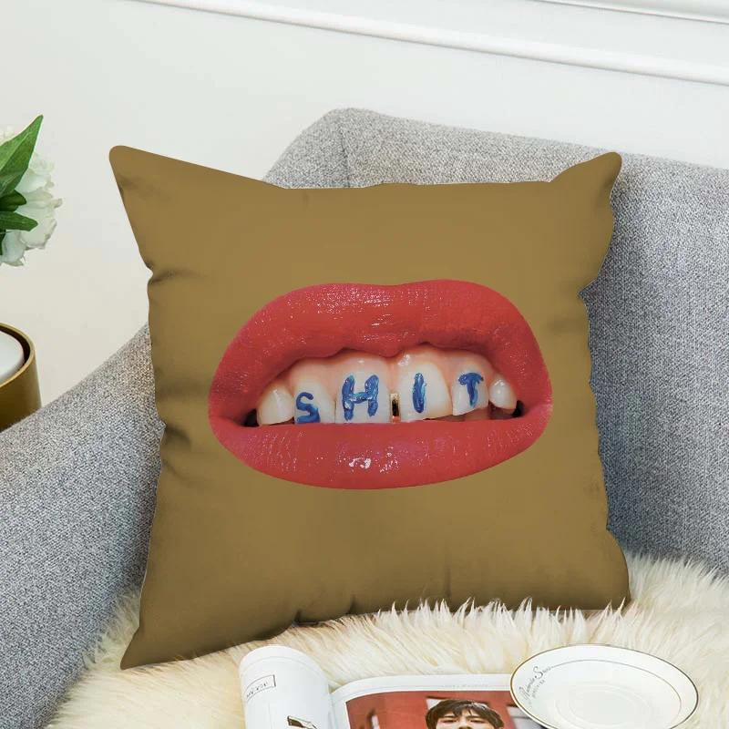 T-Toiletpaper Magazine Cushion Cover 40X40 Decorative Pillow Covers For Sofa Pilow Cases Pillowcases 50X50 Cushions Home Decor
