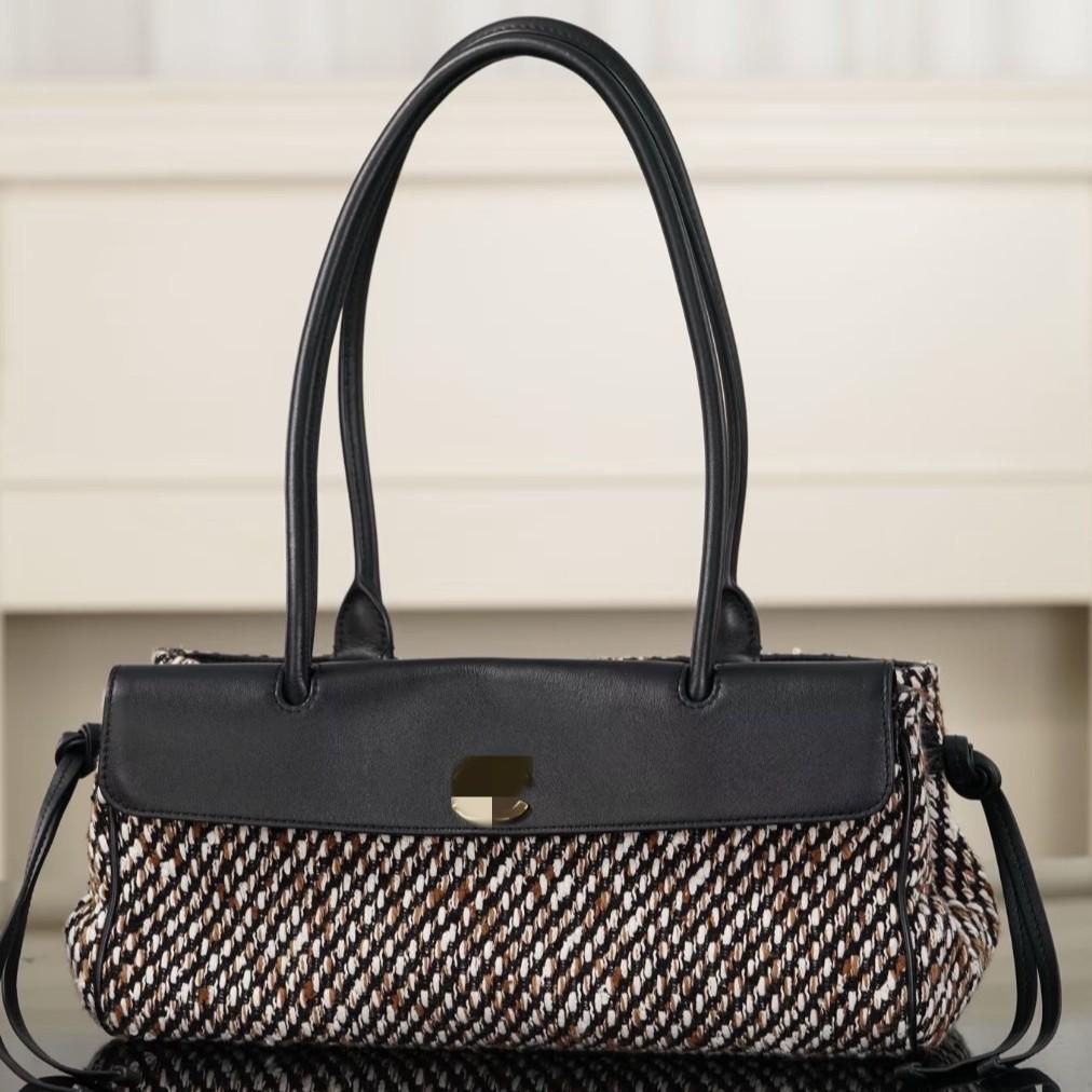 Instagram Influencer Style Diamond Checkered Large-capacity Shoulder Bag Commuting Versatile Handbag, New Women's Bag