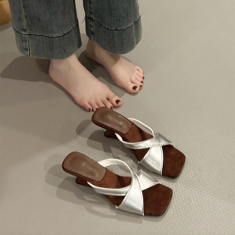 Retro square head cross with cool slippers women's new summer wear temperament wedge heel slippers sandals