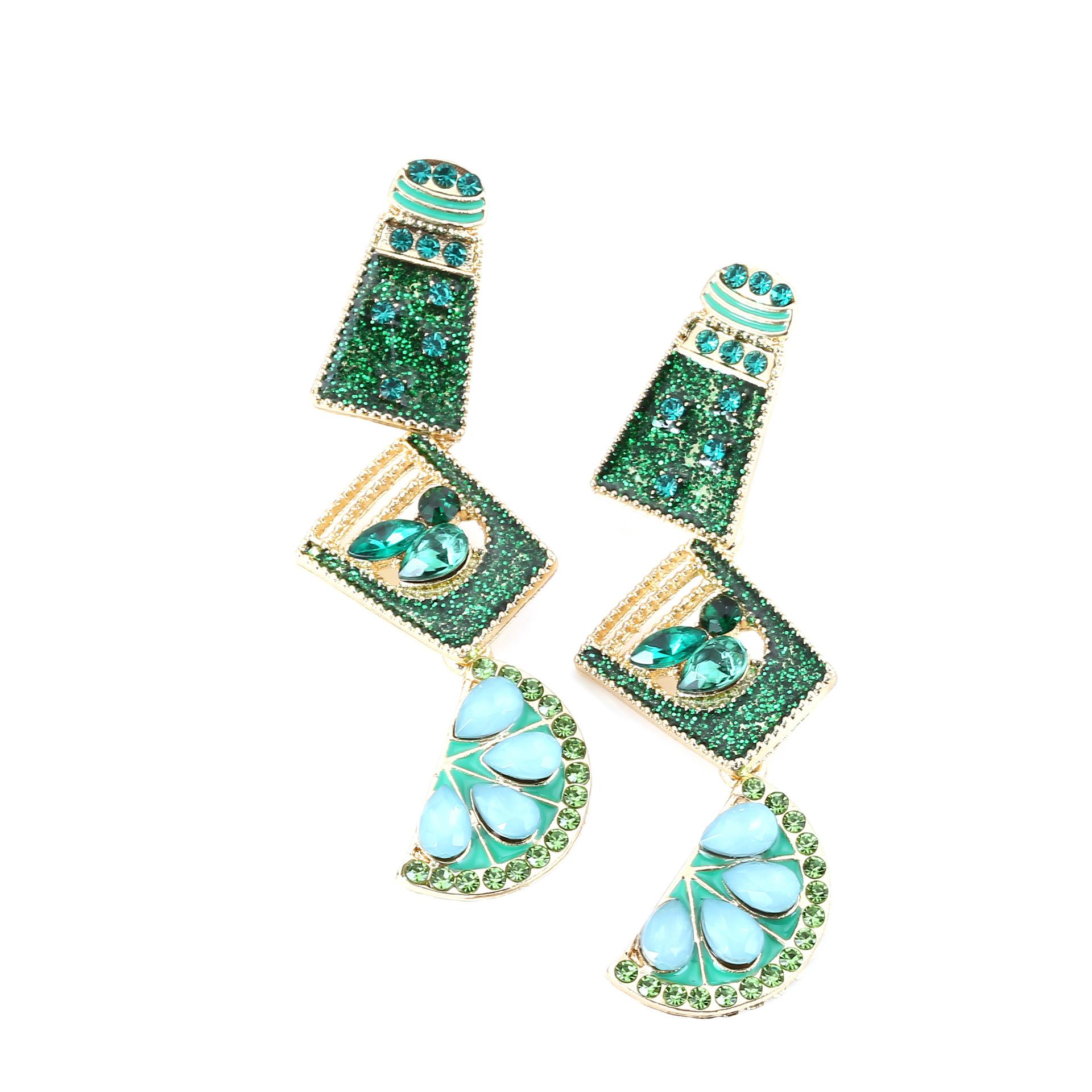 Geometric diamond-studded earrings with multi-layered interlocking drop-shaped fruit cup ear pendants