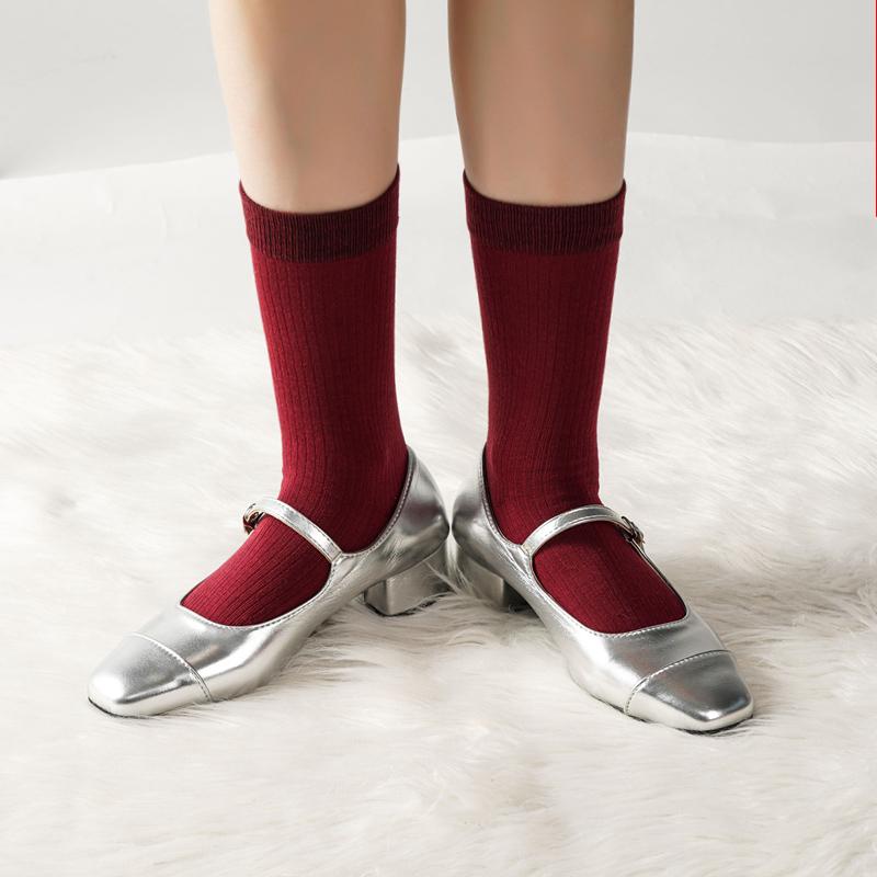 Neue Angola-Strümpfe mit vertikalen Streifen in Rot für Damen, ohne Knochen, bis zur Mitte der Wade, Baumwollsocken für Herbst und Winter