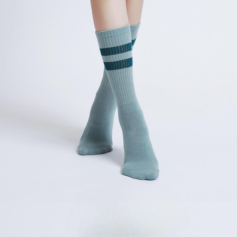 

Женские осенние спортивные носки средней длины для танцев в помещении, йоги, профессиональные, противоскользящие, влагоотводящие 1 pair циан