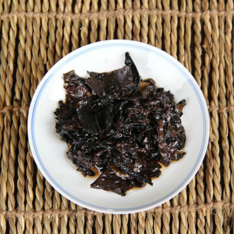 Yunnan Menghai Old Tree Shu Puerh High Quality Puer Material 7562 Tea Brick 250g