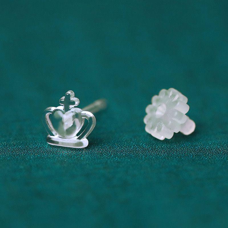 Clear Resin Earrings with Soft Glue & Invisible Ear Care for Students