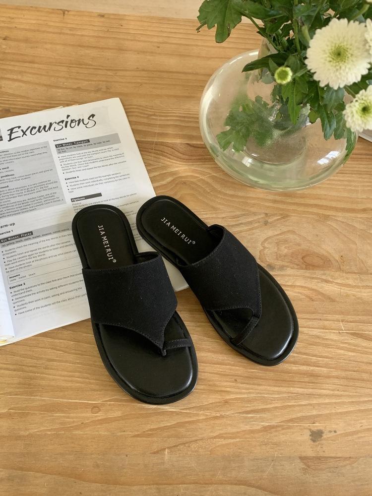 Design sense niche flat toe cool slippers women's shoes wear 2025 summer slippers beach one pedal slippers