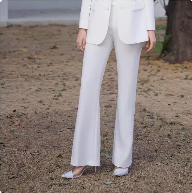 

Женский элегантный белый дизайнерский комплект-блейзер: Профессиональная формальная одежда в корейском стиле для собеседований и светских мероприятий M