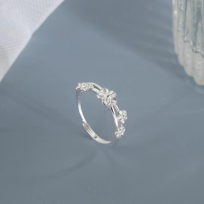 Fashion Small Fresh Daisy Rings for Women Girls Temperament Double Layered Flower Opening Rings Charm Party Jewelry Accessories