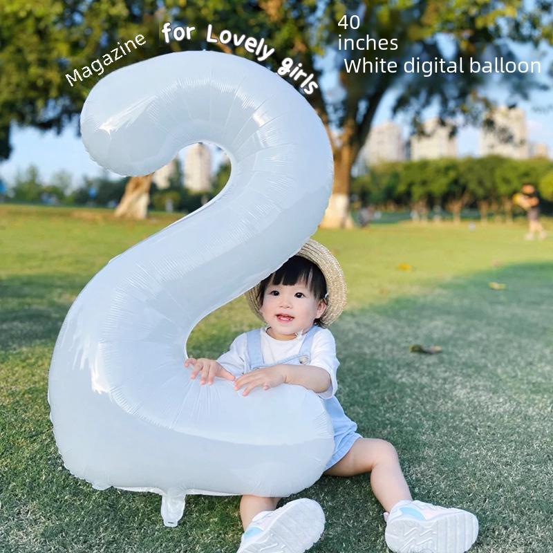32-Inch White Number '40' Birthday Balloon, Aluminum Foil Party Decoration Prop