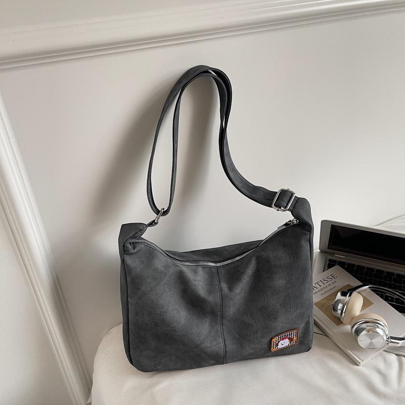 Large-capacity Commuter Bag Women's Autumn New Casual Niche Shoulder Bag High-value Fashionable Underarm Bag