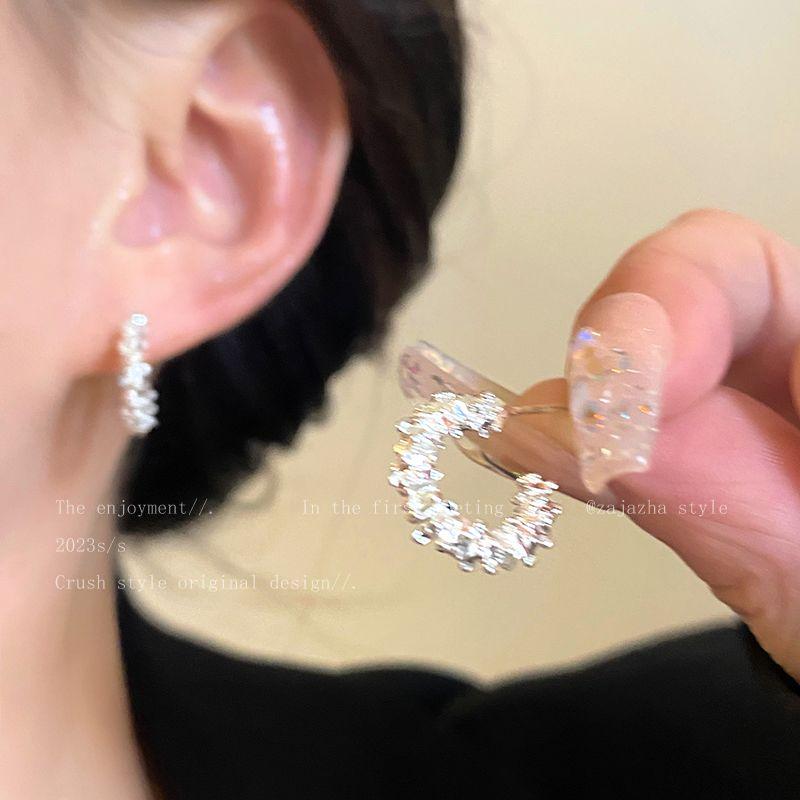 Niche Style Small Pieces of Silver Women's Fancy Best Selling Elegant Stud Earrings