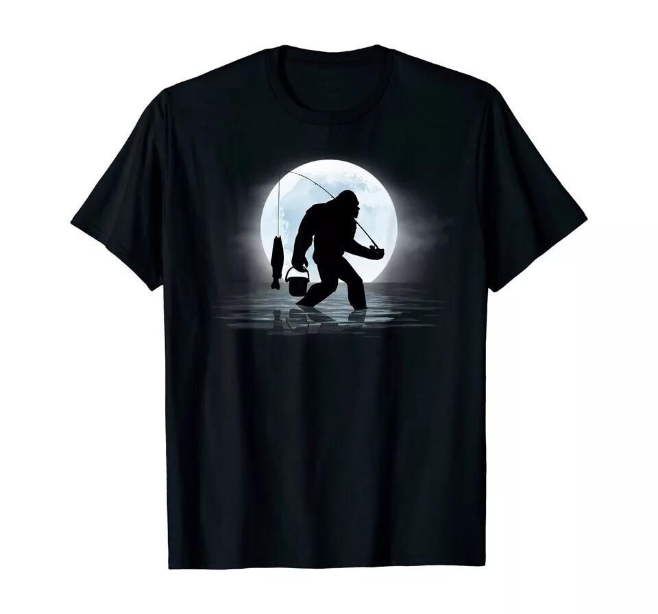 2025/Bigfoot Fishing Funny Sasquatch and Fish Night Fishing Black T-Shirt S разноцветный