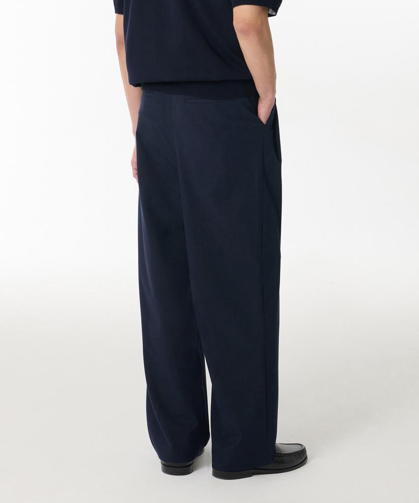 Musinsa Standard Deep Tuck Overlap Wide Hidden Banding Slacks [Navy]
