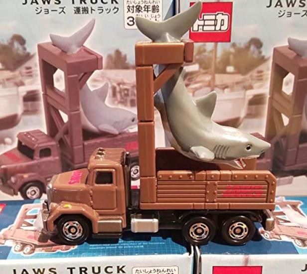 USJ Official Tomica Jaws Transport Truck Released In 2019 Universal Studios [JAWS]