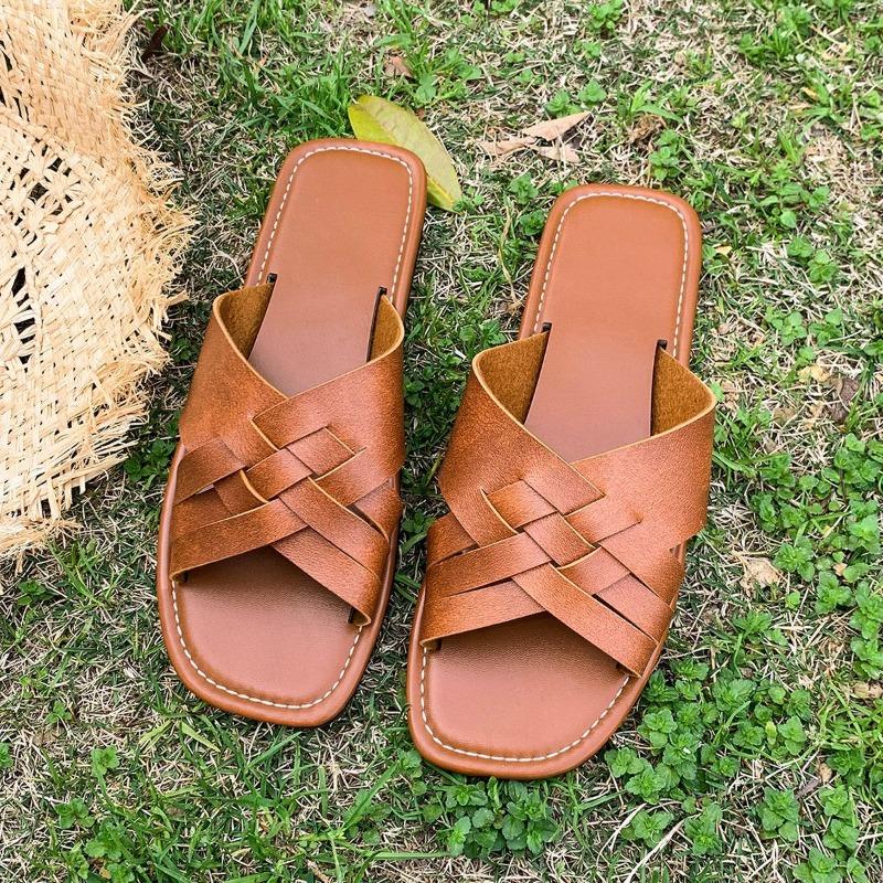 Flat Bottom Cross with Large Size Slippers Women Wear Beach Cool Slippers Large Size Slippers